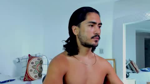 Snapshot of david_johnson372 chatting on 10/19/25, 12:50 Hey im David that loves to explore and speak their fantasies. Very open talktative and nice. Feel free to chat with me online show from 10/19/25, 12:50