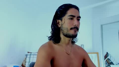 Snapshot of david_johnson372 chatting on 10/30/25, 11:33 Hey im David that loves to explore and speak their fantasies. Very open talktative and nice. Feel free to chat with me online show from 10/30/25, 11:33