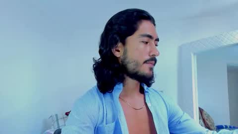 Snapshot of david_johnson372 chatting on 11/29/25, 02:09 Hey im David that loves to explore and speak their fantasies. Very open talktative and nice. Feel free to chat with me online show from 11/29/25, 02:09