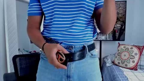 Hey im David that loves to explore and speak their fantasies. Very open talktative and nice. Feel free to chat with me online show from 03/11/26, 02:34