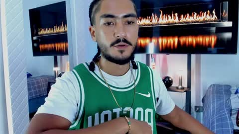 Snapshot of david_johnson372 chatting on 06/30/26, 12:22 Hey im David that loves to explore and speak their fantasies. Very open talktative and nice. Feel free to chat with me online show from 06/30/26, 12:22