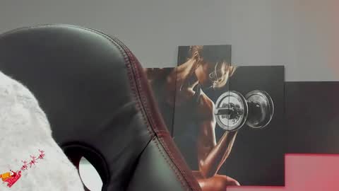 Snapshot of david_jons7 chatting on 12/22/24, 03:33 David Jons online show from 12/22/24, 03:33