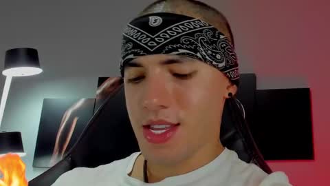 Snapshot of david_jons7 chatting on 02/07/25, 03:45 David Jons online show from 02/07/25, 03:45