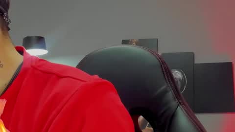 Snapshot of david_jons7 chatting on 02/20/25, 01:25 David Jons online show from 02/20/25, 01:25