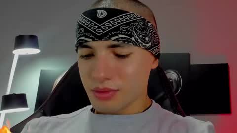 Snapshot of david_jons7 chatting on 02/25/25, 12:25 David Jons online show from 02/25/25, 12:25