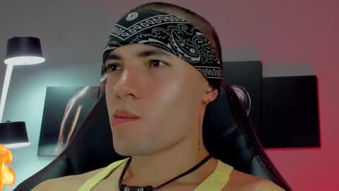 Snapshot of david_jons7 chatting on 03/04/25, 01:34 David Jons online show from 03/04/25, 01:34