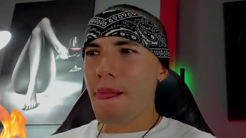 Snapshot of david_jons7 chatting on 09/10/25, 01:49 David Jons online show from 09/10/25, 01:49