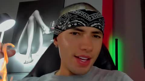 Snapshot of david_jons7 chatting on 09/25/25, 11:19 David Jons online show from 09/25/25, 11:19