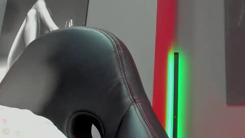 Snapshot of david_jons7 chatting on 11/03/25, 11:48 David Jons online show from 11/03/25, 11:48