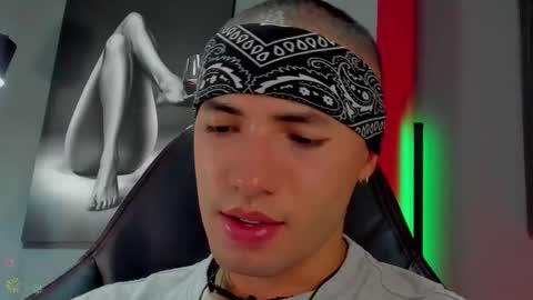 Snapshot of david_jons7 chatting on 11/09/25, 11:58 David Jons online show from 11/09/25, 11:58