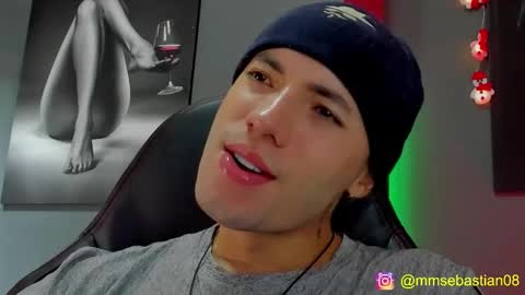 Snapshot of david_jons7 chatting on 12/04/25, 11:30 David Jons online show from 12/04/25, 11:30