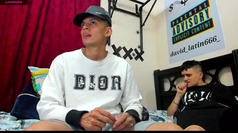 Snapshot of david_latin666_ chatting on 01/21/25, 12:04 David online show from 01/21/25, 12:04