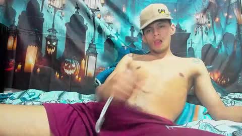 Snapshot of david_latin666_ chatting on 11/05/25, 01:05 David online show from 11/05/25, 01:05