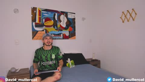 Snapshot of david_muller_ chatting on 12/14/24, 01:17 David online show from 12/14/24, 01:17