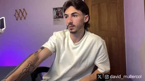 Snapshot of david_muller_ chatting on 02/09/25, 10:21 David online show from 02/09/25, 10:21