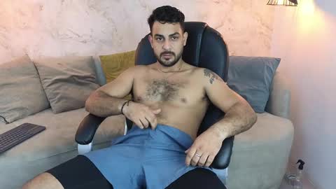 Snapshot of david_oliveira chatting on 01/13/25, 01:28 JF oliveira online show from 01/13/25, 01:28