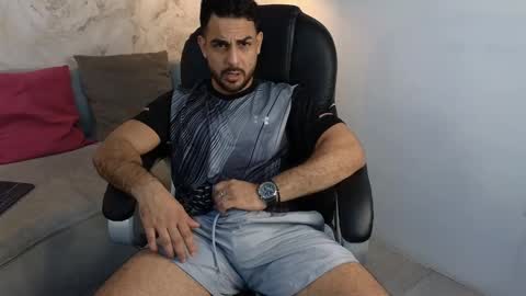 Snapshot of david_oliveira chatting on 02/07/25, 12:50 JF oliveira online show from 02/07/25, 12:50