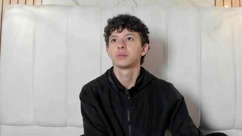 Snapshot of david_roy_ chatting on 02/23/26, 12:57 Roy online show from 02/23/26, 12:57