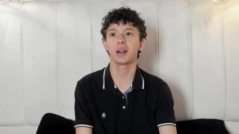 Snapshot of david_roy_ chatting on 02/24/26, 12:58 Roy online show from 02/24/26, 12:58