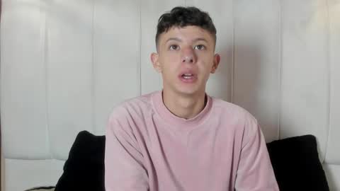 Snapshot of david_roy_ chatting on 03/01/26, 02:08 Roy online show from 03/01/26, 02:08