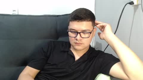Snapshot of david_smit_ chatting on 06/14/26, 02:46 david smit online show from 06/14/26, 02:46