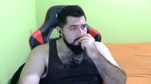 Snapshot of daviddelz chatting on 12/17/24, 06:35 David online show from 12/17/24, 06:35