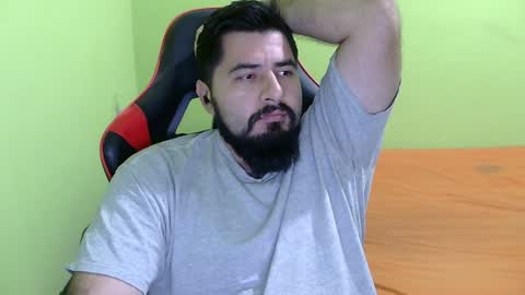 Snapshot of daviddelz chatting on 12/24/24, 05:05 David online show from 12/24/24, 05:05