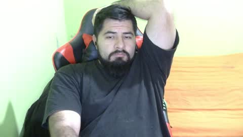 Snapshot of daviddelz chatting on 01/03/25, 10:31 David online show from 01/03/25, 10:31