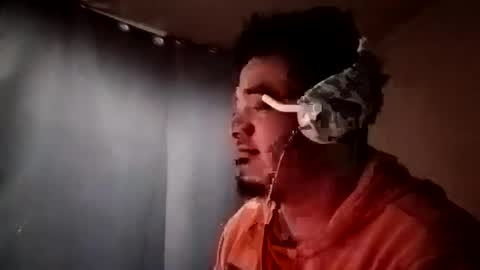 Snapshot of davidjose1995 chatting on 12/15/24, 08:15 Juice cock online show from 12/15/24, 08:15