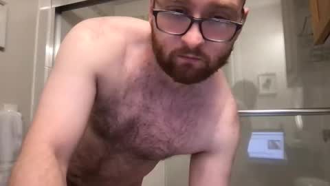 Snapshot of davidker12332147 chatting on 11/29/25, 02:47 David online show from 11/29/25, 02:47