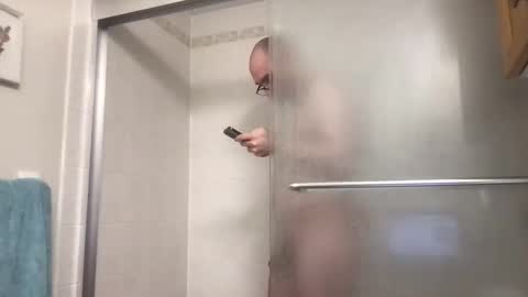 Snapshot of davidker12332147 chatting on 01/11/26, 05:12 David online show from 01/11/26, 05:12