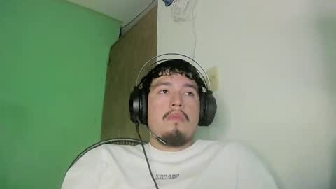 Snapshot of davidlasecuela chatting on 02/20/26, 02:52 DavidSkinny online show from 02/20/26, 02:52