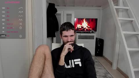 Snapshot of davidnowak chatting on 12/23/24, 11:28 David online show from 12/23/24, 11:28