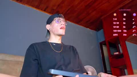 daviid_huge online show from 11/16/25, 01:22