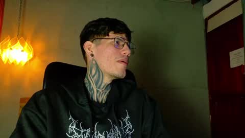 daviid_huge online show from 04/17/26, 07:33