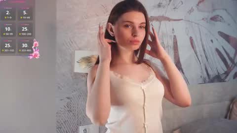 Snapshot of davinagreengo chatting on 04/27/26, 11:03 Louise online show from 04/27/26, 11:03
