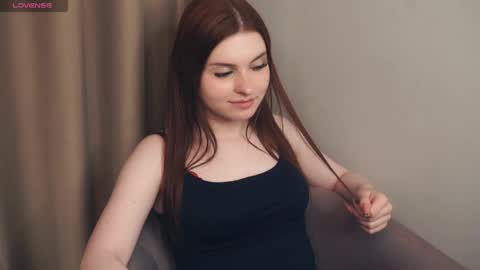 Snapshot of davinagreengo chatting on 05/11/26, 10:18 Louise online show from 05/11/26, 10:18