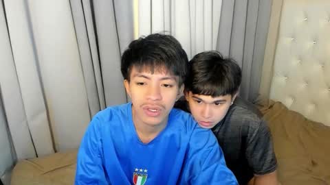 Snapshot of davincihugecock chatting on 02/08/26, 04:43 daniel online show from 02/08/26, 04:43