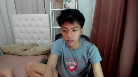 Snapshot of davincihugecock chatting on 02/24/26, 06:39 daniel online show from 02/24/26, 06:39