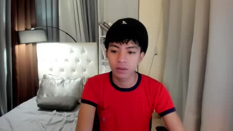Snapshot of davincihugecock chatting on 06/08/26, 12:14 daniel online show from 06/08/26, 12:14