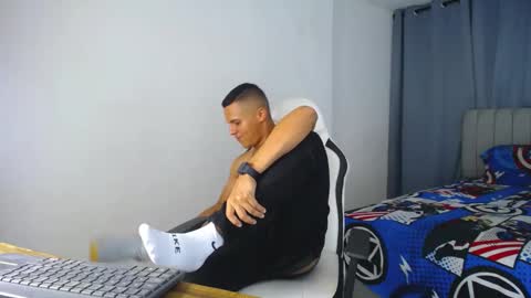 Snapshot of davisito7 chatting on 12/26/24, 07:03 David Angel online show from 12/26/24, 07:03