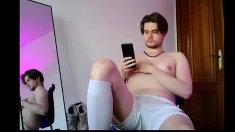 Snapshot of davoeer_ chatting on 02/24/26, 04:38 Davo online show from 02/24/26, 04:38