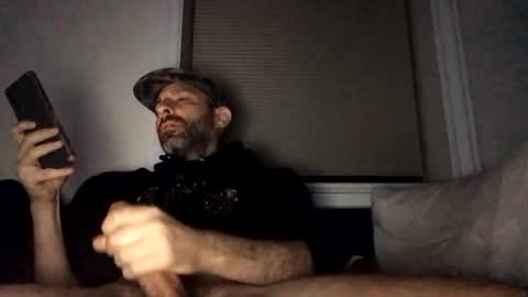 Snapshot of davydavy88 chatting on 10/12/25, 05:28 davydavy88 online show from 10/12/25, 05:28