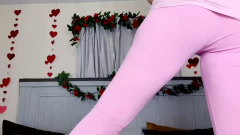 Dawn Willow online show from 04/10/26, 08:46