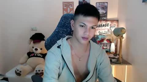 Snapshot of dax_x chatting on 12/17/24, 07:26 JC LOVER BOY online show from 12/17/24, 07:26