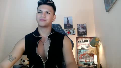 Snapshot of dax_x chatting on 12/19/24, 12:56 JC LOVER BOY online show from 12/19/24, 12:56