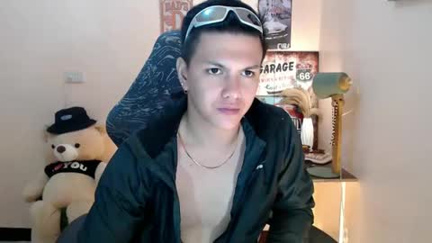 Snapshot of dax_x chatting on 01/01/25, 11:51 JC LOVER BOY online show from 01/01/25, 11:51