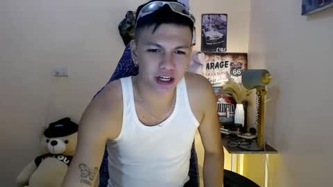 Snapshot of dax_x chatting on 01/23/25, 10:33 JC LOVER BOY online show from 01/23/25, 10:33