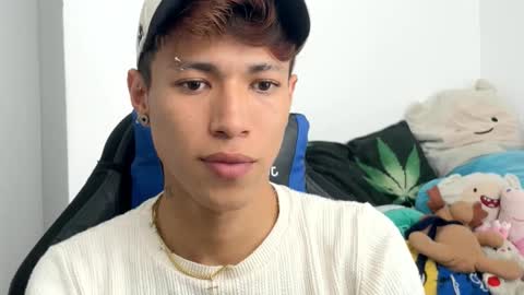 Snapshot of daxonreyy_ chatting on 02/26/26, 04:39 Daxon online show from 02/26/26, 04:39