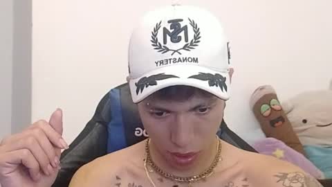 Snapshot of daxonreyy_ chatting on 04/02/26, 07:17 Daxon online show from 04/02/26, 07:17